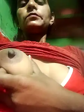 Snapshot of Maya_Big55A chatting on April 15, 2026, 11:27 pm Maya Big55A online show from April 15, 2026, 11:27 pm