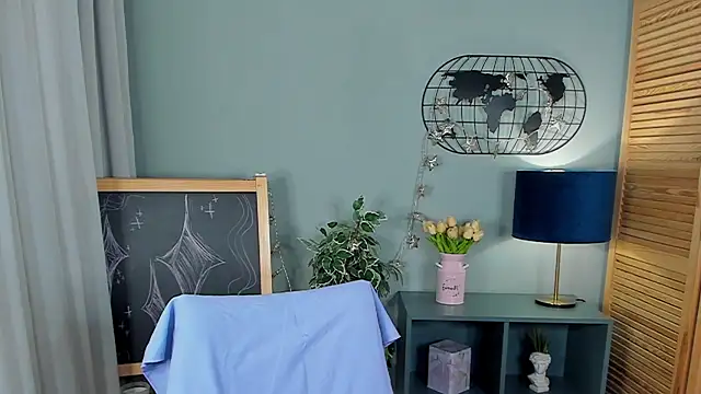 Snapshot of katymeaw chatting on April 9, 2026, 1:29 am katymeaw online show from April 9, 2026, 1:29 am