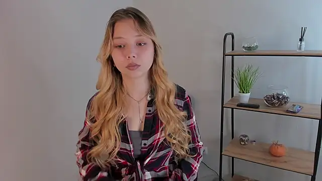 Snapshot of Kim_Northav chatting on December 21, 2025, 2:30 pm Kim Northav online show from December 21, 2025, 2:30 pm