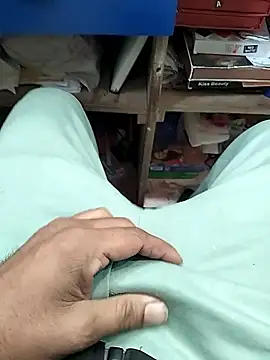 Snapshot of mohit08desi chatting on January 10, 2026, 6:20 am mohit08desi online show from January 10, 2026, 6:20 am
