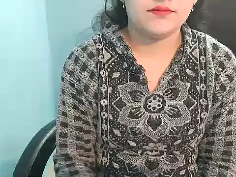 simmi lov online show from December 22, 2025, 5:29 am