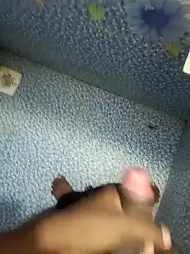 Snapshot of shurti51278 chatting on January 7, 2026, 5:51 pm shurti51278 online show from January 7, 2026, 5:51 pm