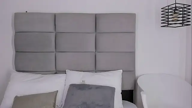 JoshClaarktt online show from May 24, 2026, 4:12 am