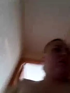 Snapshot of Momm_Lolaa chatting on December 22, 2025, 10:59 am Momm Lolaa online show from December 22, 2025, 10:59 am