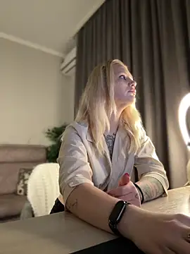 TeaseKitten- online show from December 19, 2025, 5:10 am