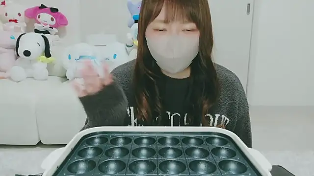 yuyuchan   online show from February 25, 2026, 10:15 am