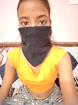 Shivani66 online show from December 15, 2025, 8:42 am