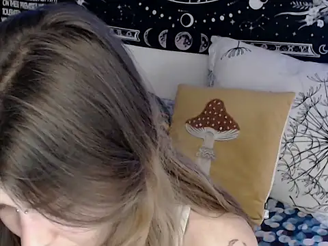 AlienforTwenty online show from February 12, 2026, 11:10 am