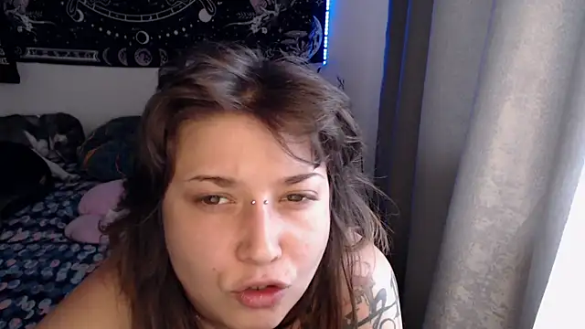 AlienforTwenty online show from May 11, 2026, 7:54 am