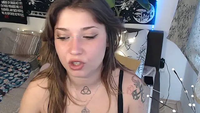 AlienforTwenty online show from March 22, 2026, 9:33 am