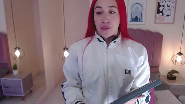 Snapshot of Celestee15_ chatting on December 17, 2025, 11:26 am Celestee15 online show from December 17, 2025, 11:26 am