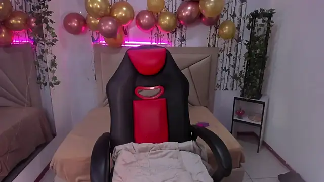 Snapshot of valeria_dark_ chatting on April 15, 2026, 8:53 pm valeria dark online show from April 15, 2026, 8:53 pm