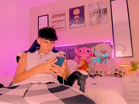 Snapshot of back_thomson chatting on March 4, 2026, 1:13 am back thomson online show from March 4, 2026, 1:13 am