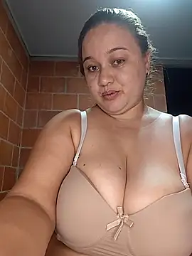 MMia 18 online show from January 6, 2026, 11:20 pm