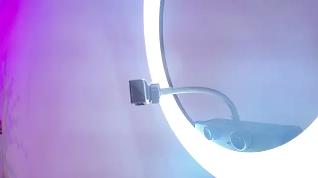 Sophie clay online show from January 14, 2026, 7:28 pm