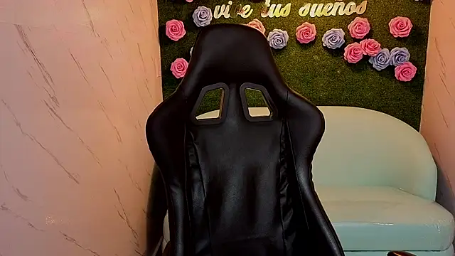 Kimberly23 a online show from February 25, 2026, 7:47 pm