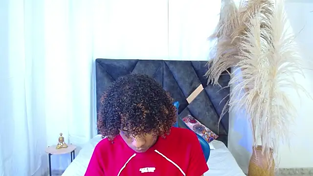 Snapshot of angelll18_ chatting on February 12, 2026, 9:14 pm angelll18 online show from February 12, 2026, 9:14 pm