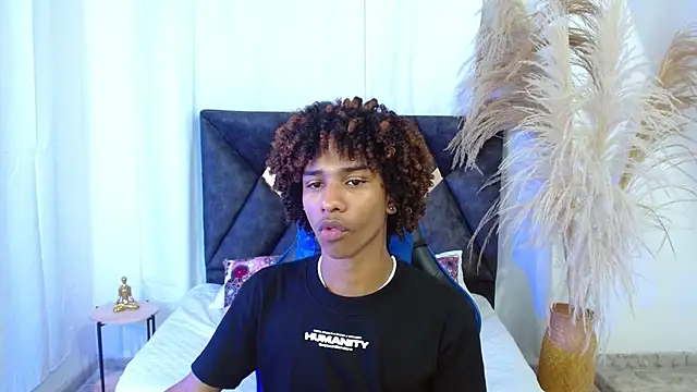 Snapshot of angelll18_ chatting on February 5, 2026, 8:26 pm angelll18 online show from February 5, 2026, 8:26 pm