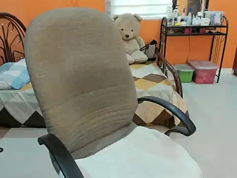 cocktits69 online show from May 13, 2026, 8:54 am