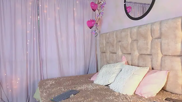 Snapshot of NanyMatrioska chatting on May 2, 2026, 9:42 pm NanyMatrioska online show from May 2, 2026, 9:42 pm