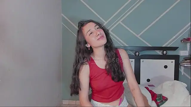 Snapshot of Lucy-Bluesea chatting on April 9, 2026, 9:43 pm Lucy-Bluesea online show from April 9, 2026, 9:43 pm