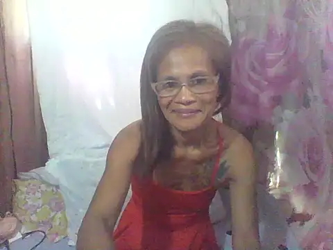 Petite elise online show from April 15, 2026, 6:08 am