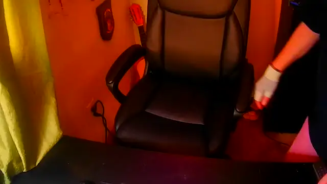 GoodGirlKelly online show from April 11, 2026, 9:51 pm