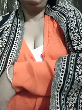 Snapshot of Desi_Hasina chatting on December 21, 2025, 5:58 pm Desi Hasina online show from December 21, 2025, 5:58 pm