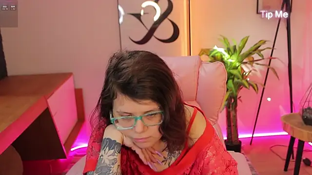 Ariell Mini online show from May 25, 2026, 5:51 am