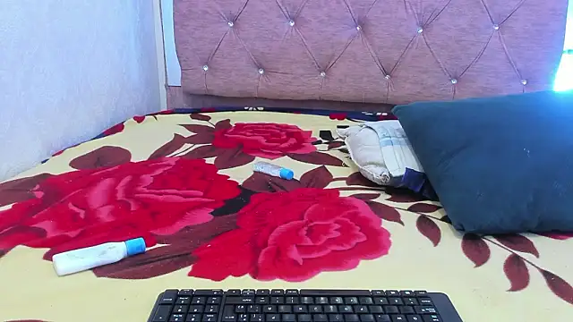 Snapshot of Jazmin040_ chatting on February 18, 2026, 11:50 am Jazmin040 online show from February 18, 2026, 11:50 am