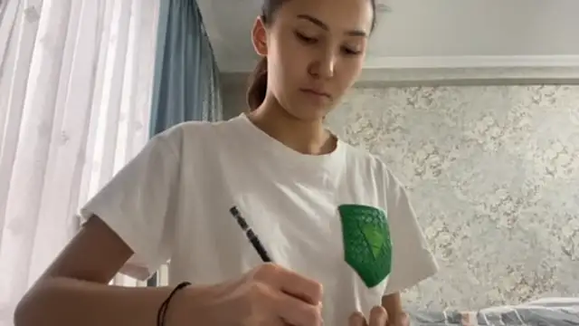 AyaWink online show from December 17, 2025, 8:41 am