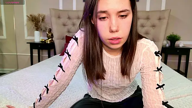 Snapshot of Nicoll_Cherry chatting on February 26, 2026, 8:31 pm Nicoll Cherry online show from February 26, 2026, 8:31 pm