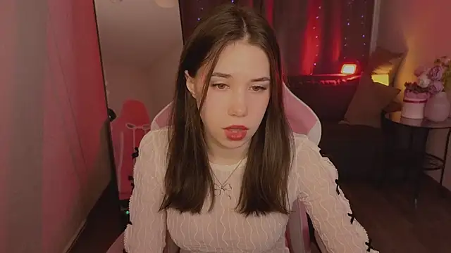 Snapshot of Nicoll_Cherry chatting on February 5, 2026, 5:47 am Nicoll Cherry online show from February 5, 2026, 5:47 am