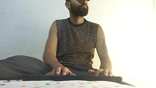 Alex Flame  online show from May 28, 2026, 10:48 pm