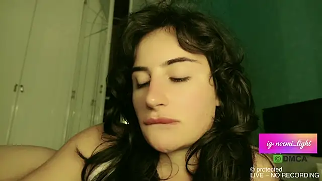 DeaAthena online show from May 27, 2026, 1:57 am