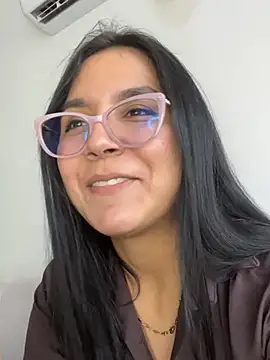 Snapshot of JulietteSins chatting on January 9, 2026, 1:29 pm JulietteSins online show from January 9, 2026, 1:29 pm