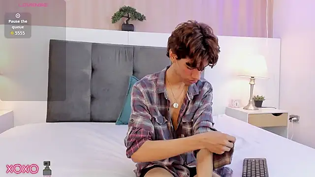 Will Turneer online show from December 14, 2025, 8:58 pm