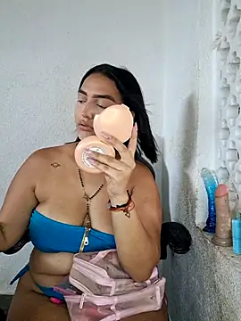 Mia em online show from March 12, 2026, 6:45 pm