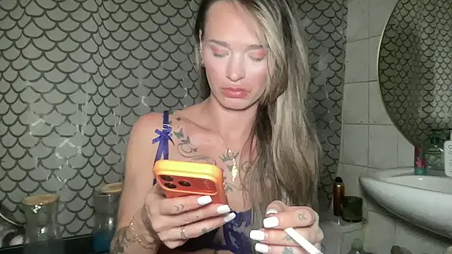 vinique99 online show from April 22, 2026, 9:21 pm