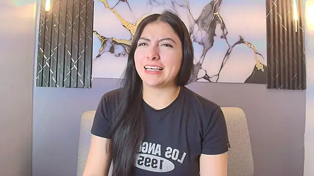 VIOLETA PARKKER online show from December 22, 2025, 7:25 pm