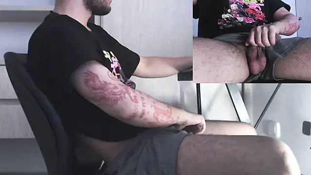 mateoconde00 online show from January 14, 2026, 12:03 am