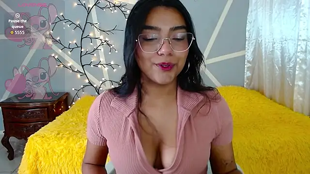 Snapshot of valkydoll2 chatting on January 12, 2026, 12:06 am valkydoll2 online show from January 12, 2026, 12:06 am