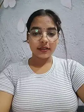 Himani 0122 online show from June 18, 2026, 4:44 am