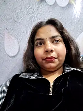 Himani 0122 online show from June 13, 2026, 9:24 pm