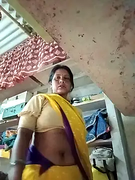 Snapshot of Shreya_pandit chatting on April 23, 2026, 12:50 am Shreya pandit online show from April 23, 2026, 12:50 am