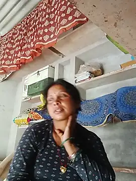 Snapshot of Shreya_pandit chatting on May 18, 2026, 1:39 am Shreya pandit online show from May 18, 2026, 1:39 am