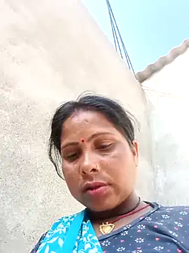 Snapshot of Shreya_pandit chatting on April 28, 2026, 2:27 am Shreya pandit online show from April 28, 2026, 2:27 am
