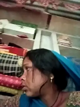 Snapshot of Shreya_pandit chatting on April 15, 2026, 1:00 am Shreya pandit online show from April 15, 2026, 1:00 am