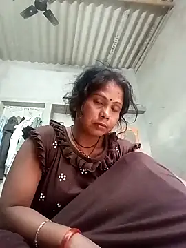 Snapshot of Shreya_pandit chatting on May 2, 2026, 12:49 am Shreya pandit online show from May 2, 2026, 12:49 am