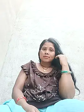 Snapshot of Shreya_pandit chatting on May 5, 2026, 11:35 am Shreya pandit online show from May 5, 2026, 11:35 am